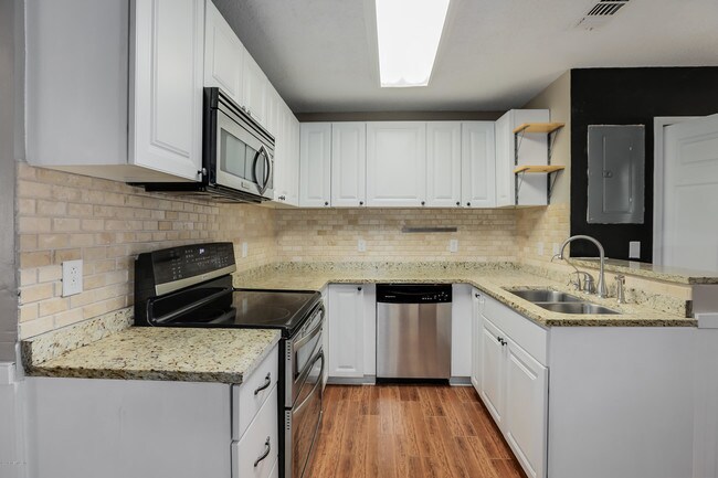 Building Photo - 1 Turtleback Trail