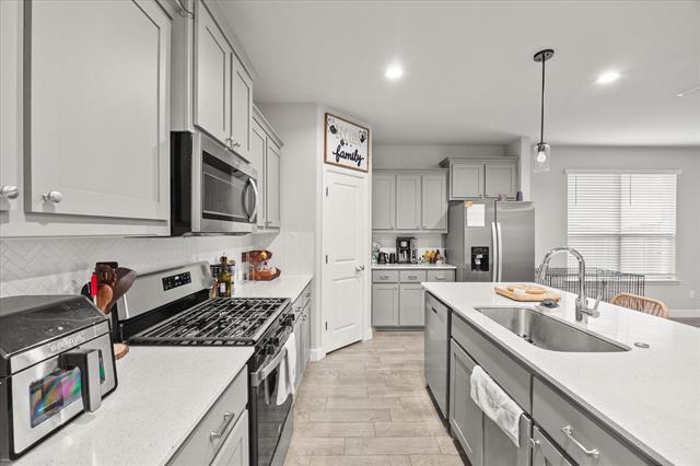 Building Photo - 1009 Croxley Wy