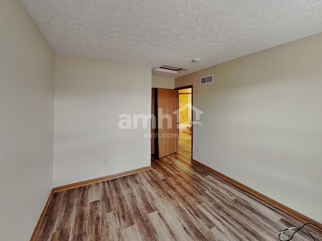 Building Photo - 6380 Kelsey Ct