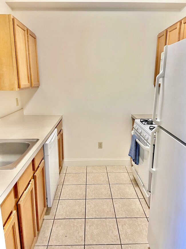 Building Photo - 331 Jefferson St