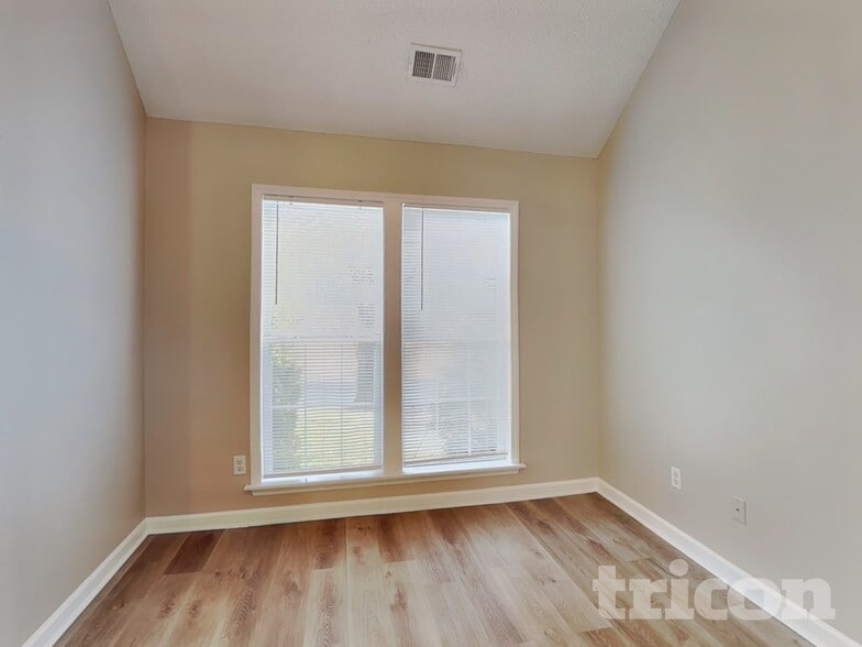 Building Photo - 1240 Bacardi Ct