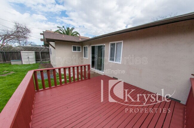 Building Photo - 1900 Alice Dr