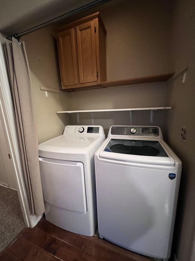 Building Photo - 457 Morales Ct