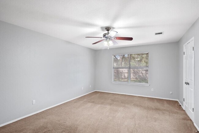 Building Photo - 1514 Royce Ln