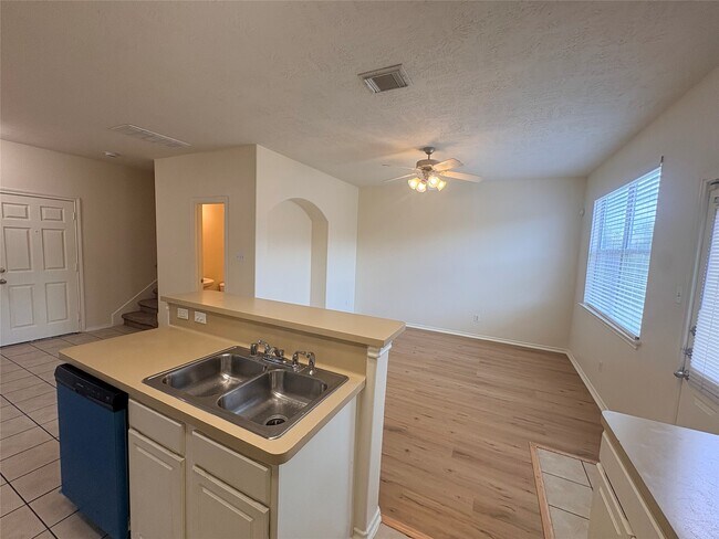 Building Photo - 14403 Fairbuff Ln