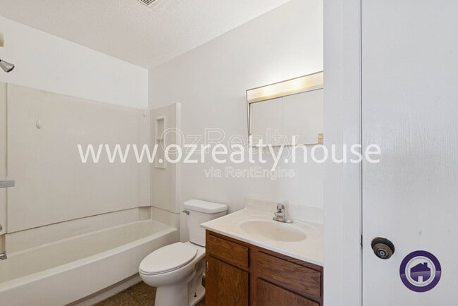 Building Photo - 2150 N McCord Rd