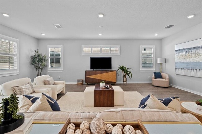 Building Photo - 5834 S MacDill Ave