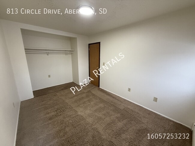 Building Photo - 222 S Greenwood St