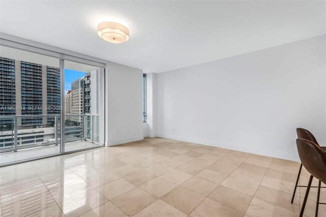 Building Photo - 1050 Brickell Ave