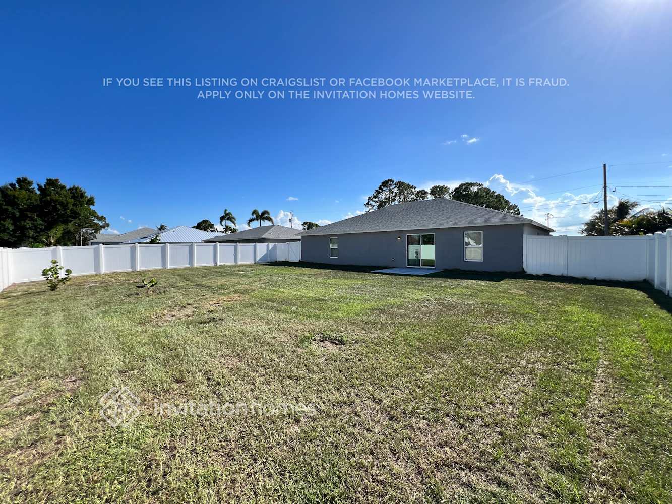 Building Photo - 320 SW Enon St
