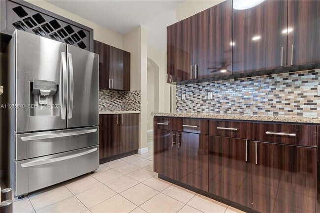 Building Photo - 8562 NW 108th Ave