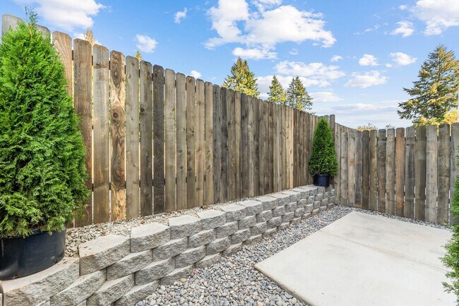 Building Photo - NEW CONSTRUCTION! Modern