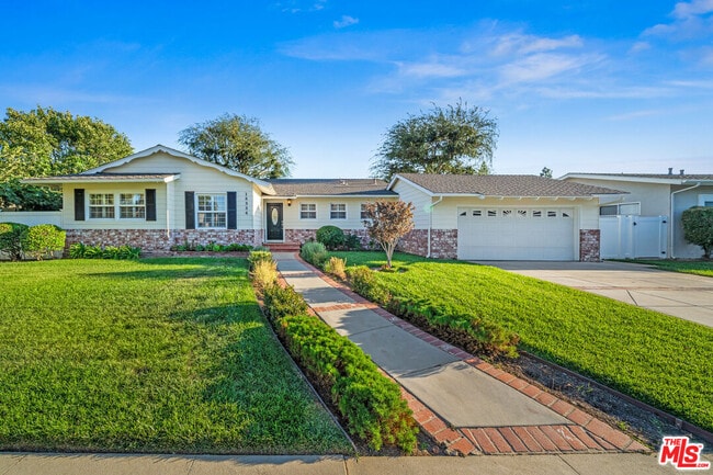 Building Photo - 18334 Los Alimos St