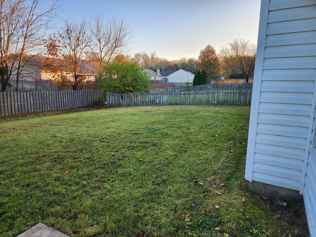 Building Photo - 3-Bedroom, 2-Bathroom Home with 2-Car Atta...