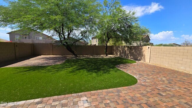 Building Photo - 4523 W Rolling Rock Dr