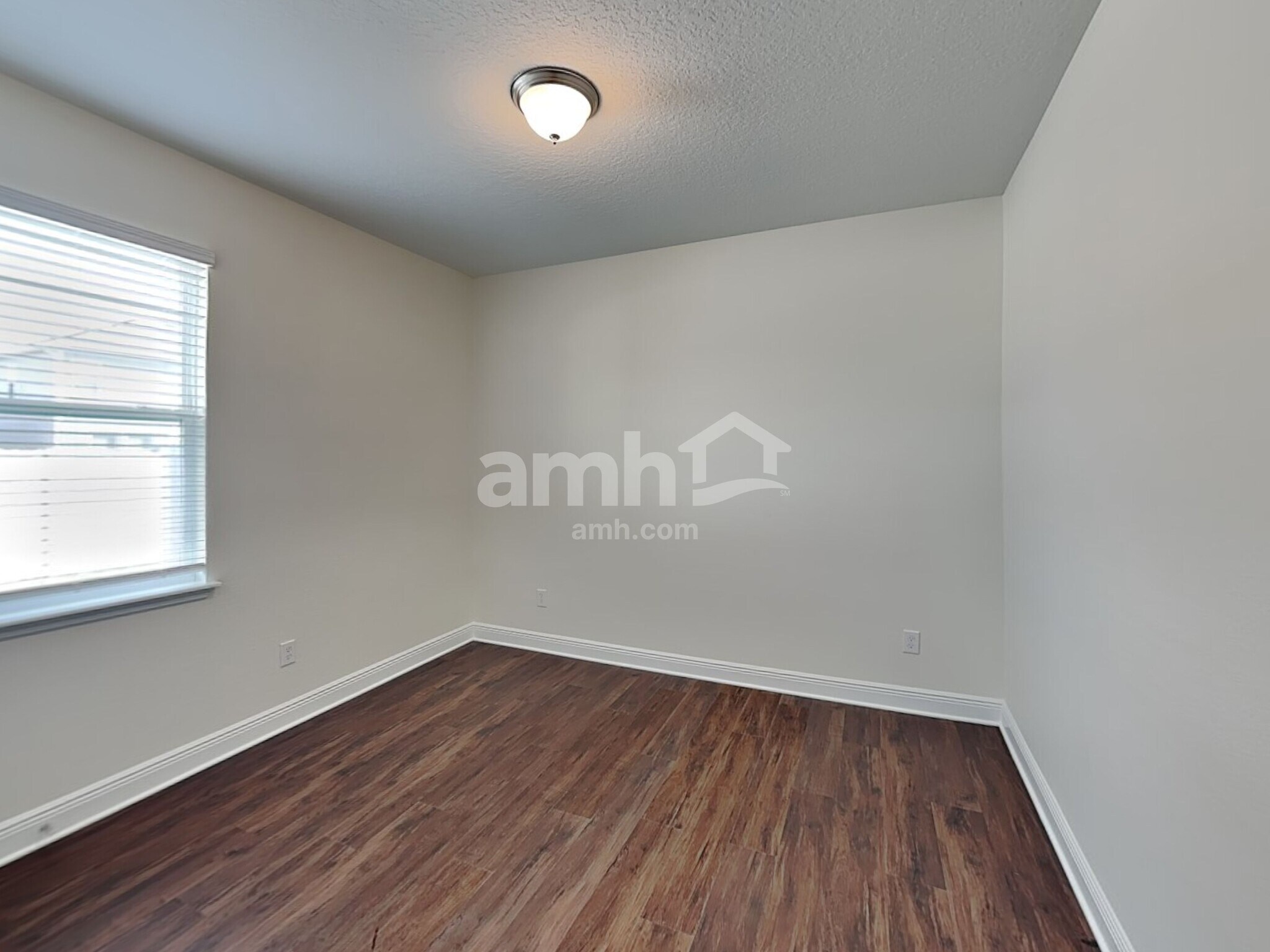 Building Photo - 1259 Sky Lks Dr