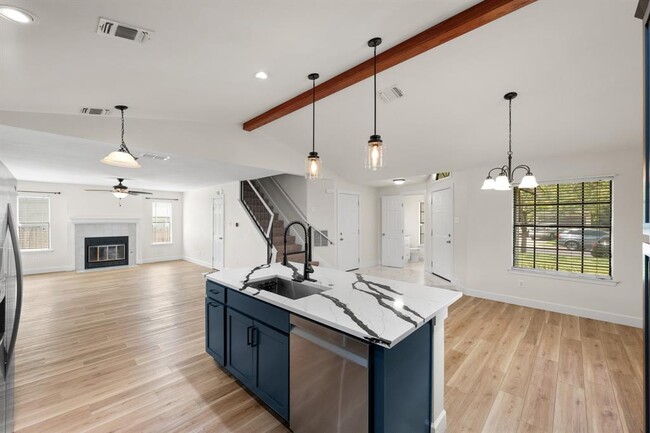 Building Photo - 4602 Tobago Cove