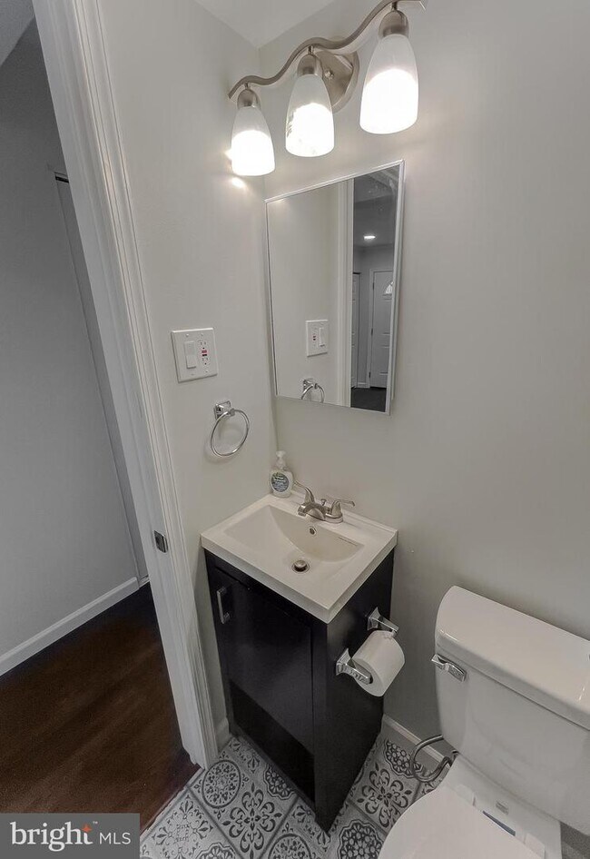 Building Photo - 11859 Oak Manor Dr