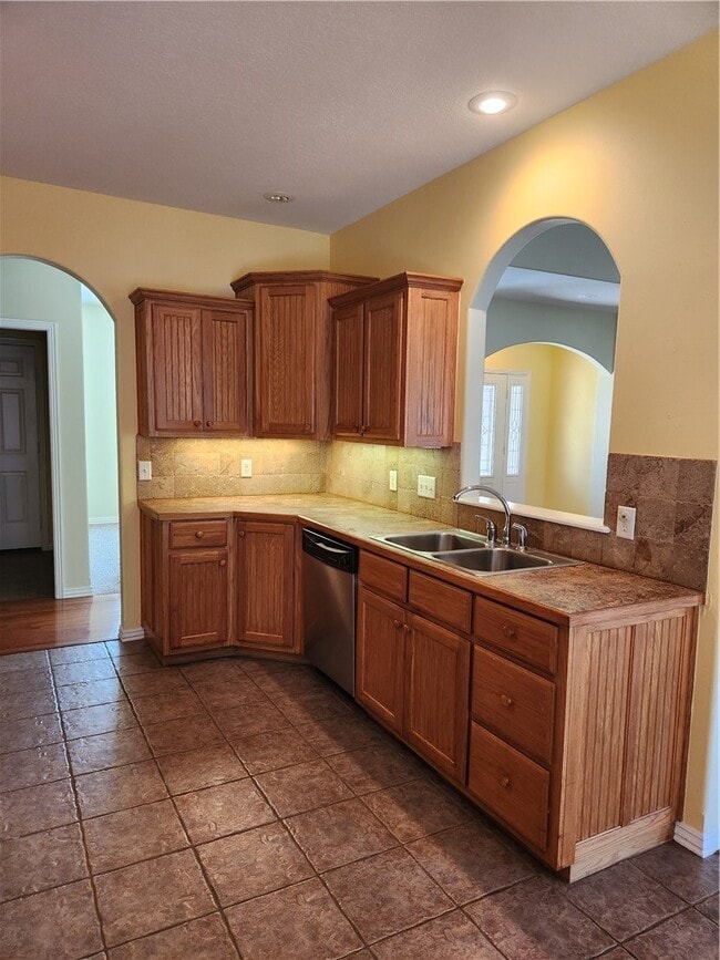 Building Photo - 4 Upwell Ln