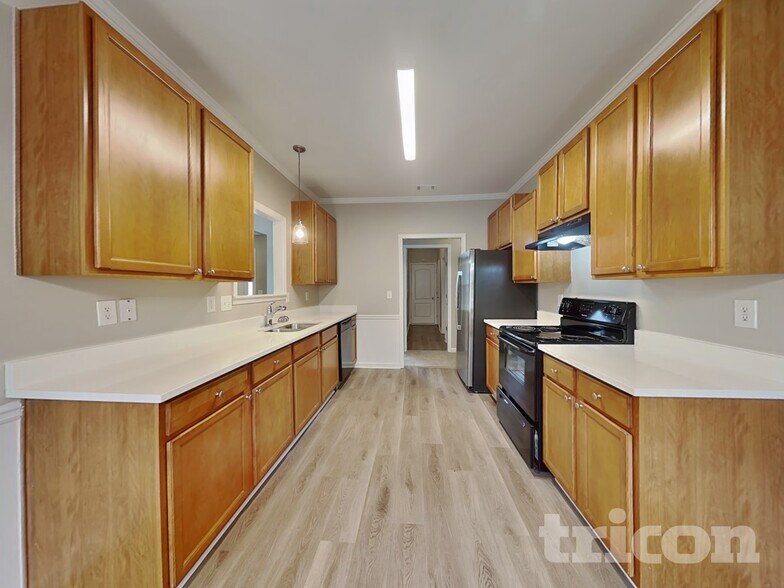 Building Photo - 2313 Temple View Dr