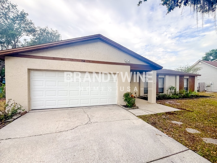 Building Photo - 734 Sandy Creek Dr