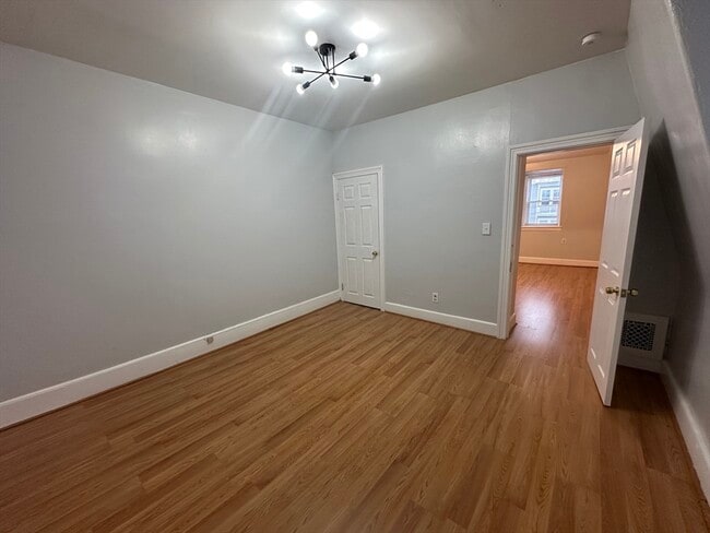 Building Photo - 78 Dix St