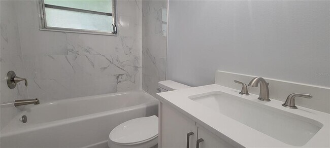 Building Photo - 224 8th Ave N