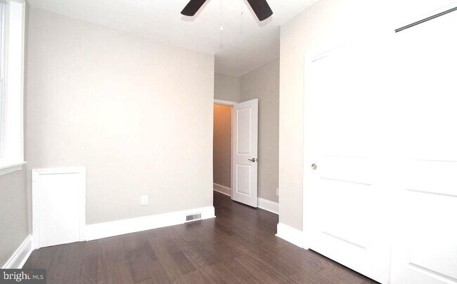 Building Photo - 1271 S 24th St