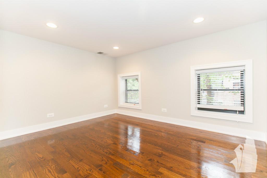 Building Photo - 1208 W Wrightwood Ave