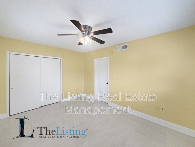 Building Photo - 5505 Hernandes Dr