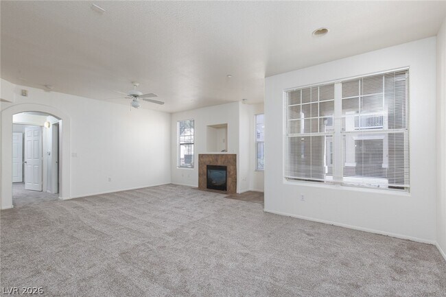 Building Photo - 5855 Valley Dr