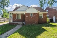 Building Photo - Charming Westside 3-Bedroom Brick Bungalow...