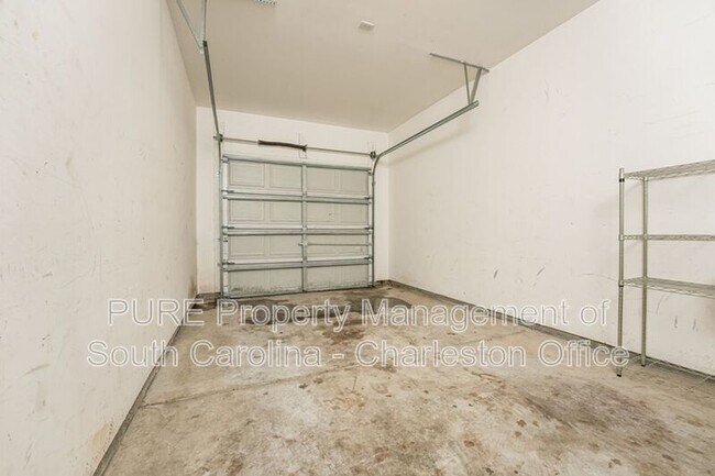 Building Photo - 148 Grand Oaks Dr
