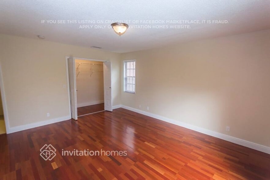 Building Photo - 842 SW 159th Terrace