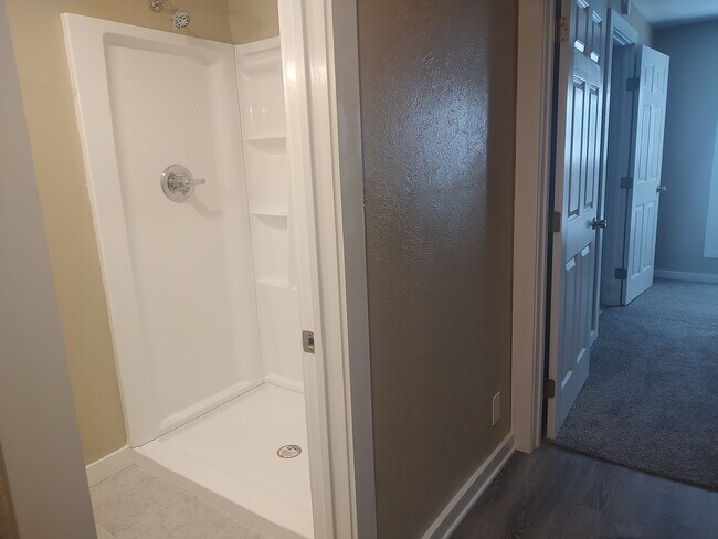 hallway bath - 113 NW Main St