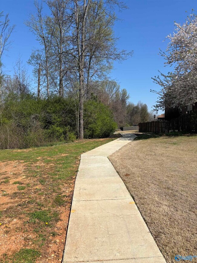 Building Photo - 109 Pitalo St