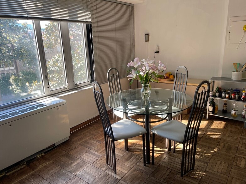 Building Photo - 1711 Massachusetts Ave NW