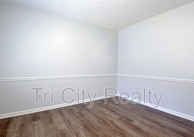 Building Photo - 210 Bella Rosa