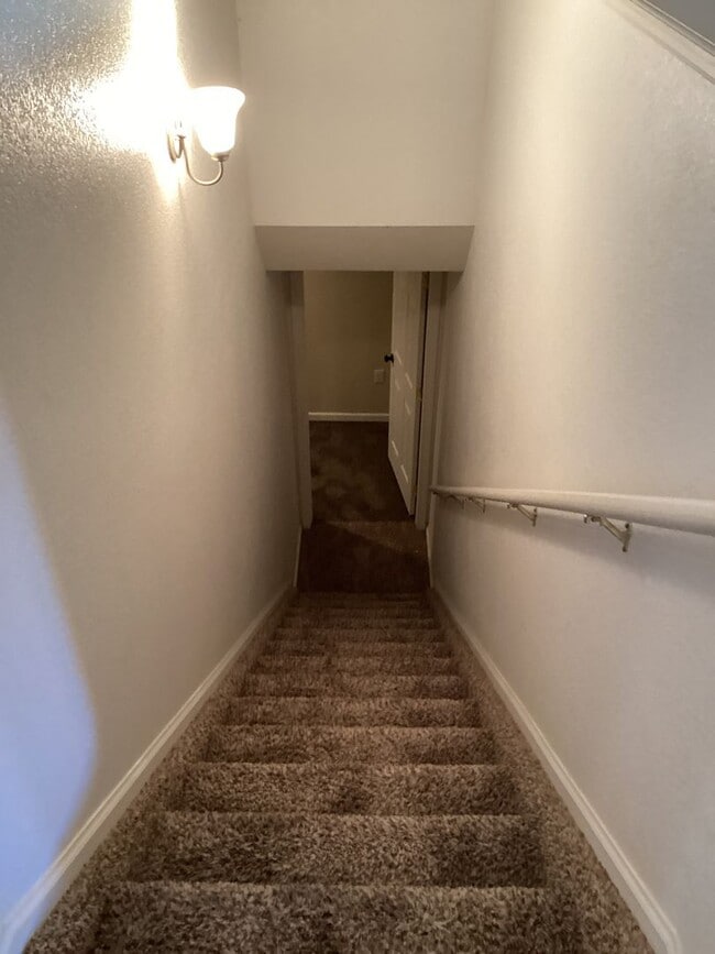 Building Photo - 3 bedroom, 2 Bath Ranch Home with 2 Car Attached Garage (WEEKLY MOWING INCLUDED) in South Fort Co...