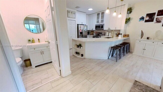 Building Photo - 1420 SE 26th Ave