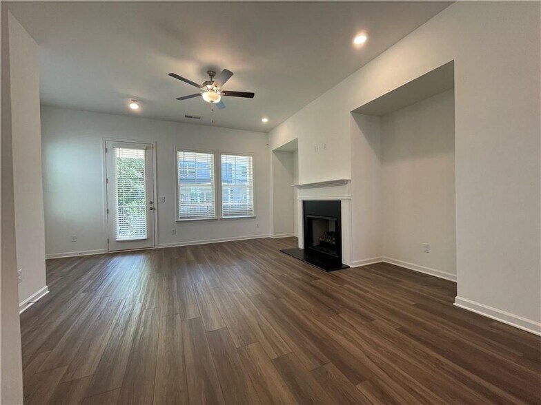 Building Photo - 1597 Tilden Ct