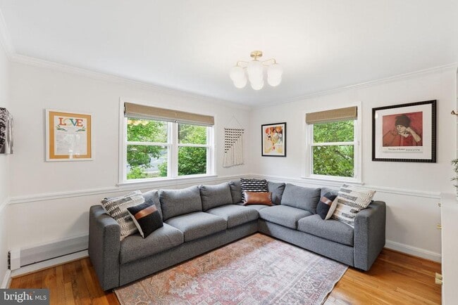 Building Photo - 8007 Wildwood Dr