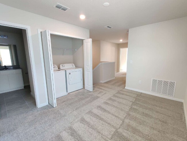 Building Photo - 5389 Elmview Xing