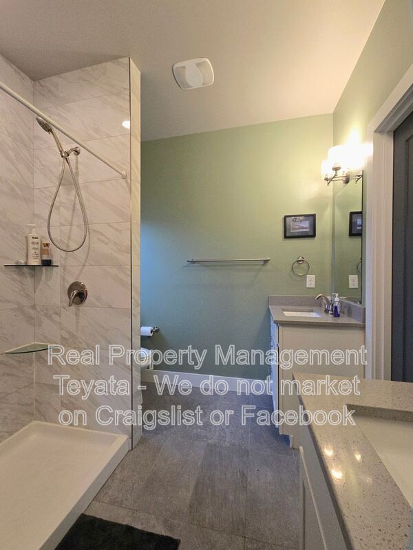 Building Photo - 6211 N Beulah Ave