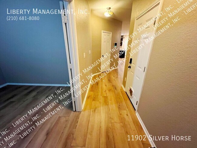 Building Photo - 11902 Silver Horse