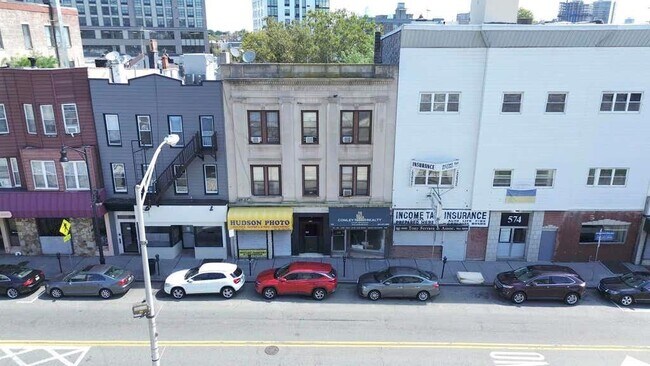 Building Photo - 576 Newark Ave