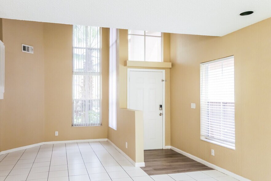 Building Photo - 3275 W Buena Vista Dr