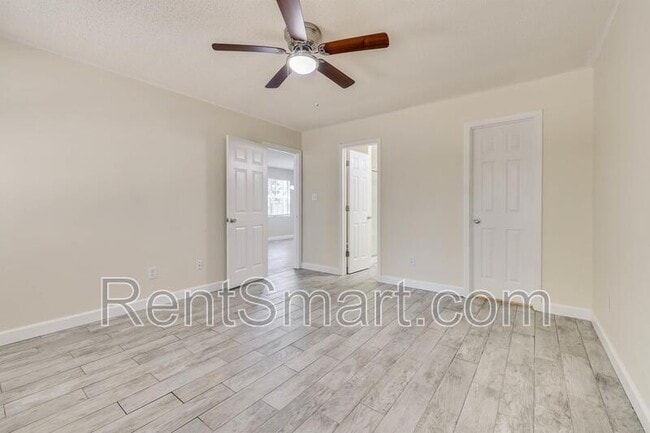Building Photo - 4760 Brookwood Dr