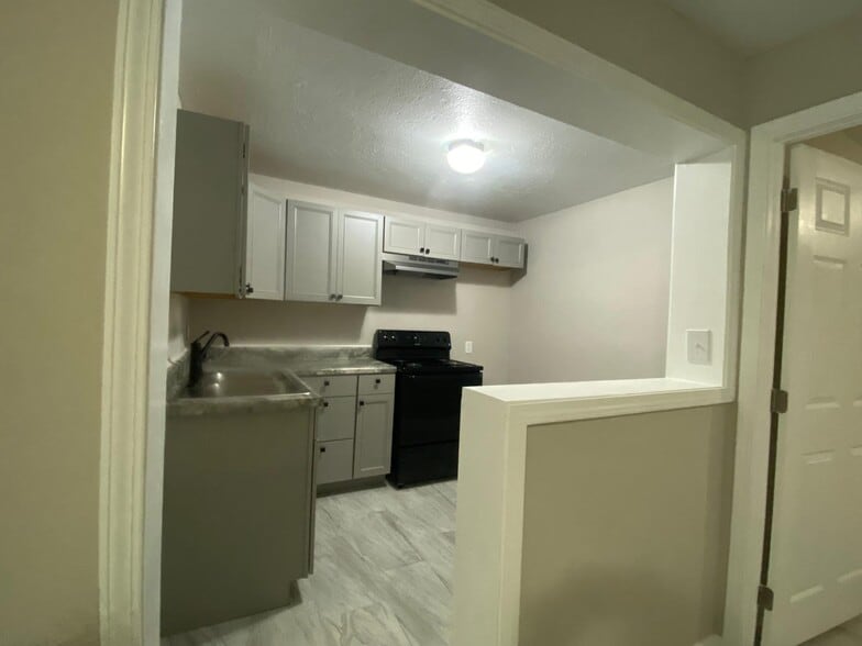 Building Photo - Georgetown Apartments