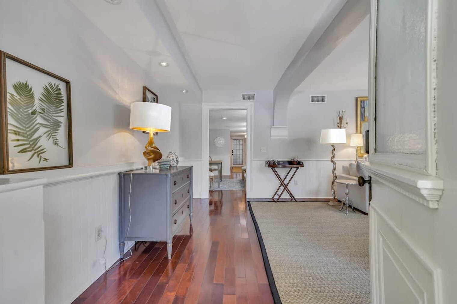 Building Photo - 9 W Gordon St